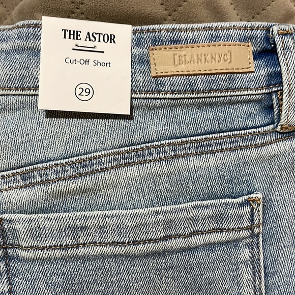 BLANKNYC Astor Cut-Off Short - Picture 4 of 6